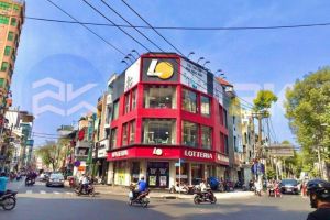 Căn góc hai MT Nguyễn hữu cầu và Trần Quang Khải Q1