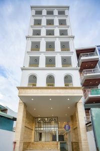 BÁN TÒA NHÀ #990F ÂU CƠ PHƯỜNG 14 TÂN BÌNH 