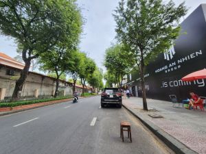 Bán nhà Mặt tiền Lý Tự Trọng, Bến Nghé, Quận 1.
