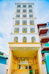 Cho thuê nguyên toà nhà mặt tiền #Âu_Cơ