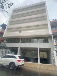 Bán toà Nguyễn văn cừ - Phan Văn Trị p2 Quận 5.