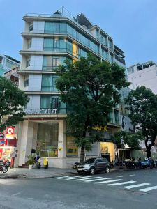 Góc 2 Mặt Tiền đường Lý Tự Trọng  Q.1.