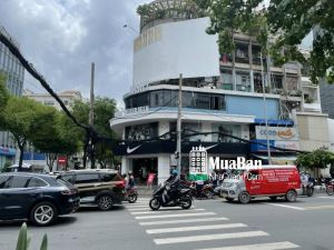 Cho thuê Căn Góc Ngã tư CMT8 và Võ Văn Tần