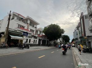 BÁN NHÀ MT HÒA HƯNG, PHƯỜNG 12, QUẬN 10! 