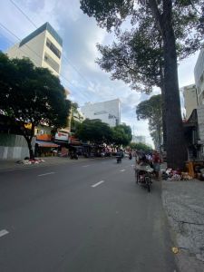 Bán nhà 37-39 Hùng Vương, P. Chợ Quán (P.4, Q.5), TP.HCM.