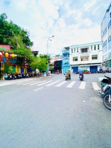 Bán nhà mặt tiền Cô Bắc Quận 1