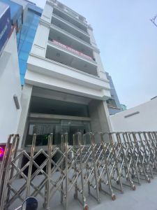 Cho thuê toà nhà mới đẹp mặt tiền Võ Văn Kiệt, P Cầu Kho, Q1