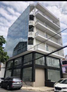Cho thuê nguyên toà nhà góc 2 MT Nguyễn Huy Tưởng, p. 6, BT.
