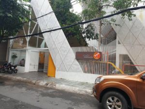 Bán mặt tiền ngang 12m đường Lê Thị Riêng Bến Thành Q1
