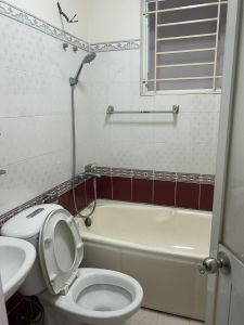 Bán Nhà mặt tiền đường Phan Xích Long, p,2, Phú Nhuận.