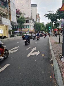 Bán Mặt tiền Lý tự Trọng bến thành Q1, DT:4x22,5m 4 tầng 78 tỷ